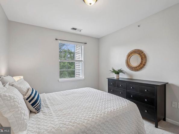 12956 Centre Park Circle 417, Herndon VA 20171