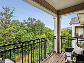 12956 Centre Park Circle 417, Herndon VA 20171