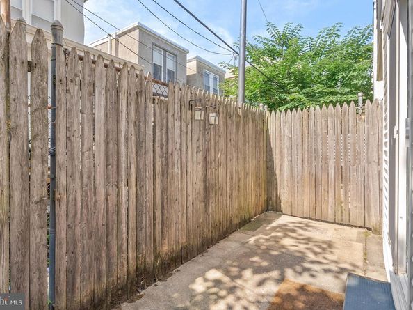 2436 Montrose Street, Philadelphia PA 19146