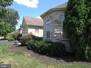 950 Nathaniel Trail, Warwick PA 18974