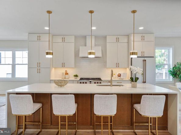 423 N Cleveland Street, Arlington VA 22201