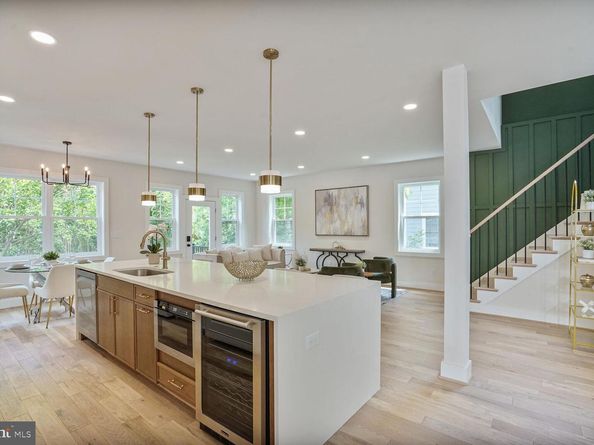 423 N Cleveland Street, Arlington VA 22201