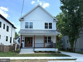 423 N Cleveland Street, Arlington VA 22201