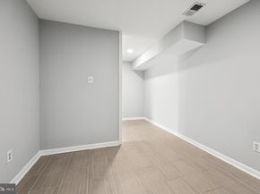 500 Giles Place, Sterling VA 20164