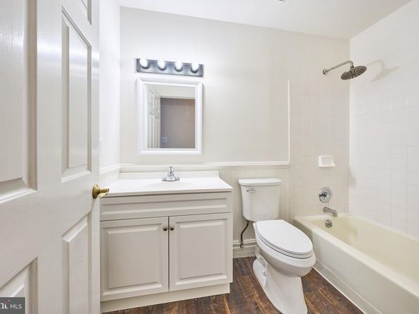 21073 Semblance Drive, Sterling VA 20164