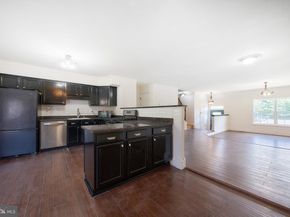 21073 Semblance Drive, Sterling VA 20164