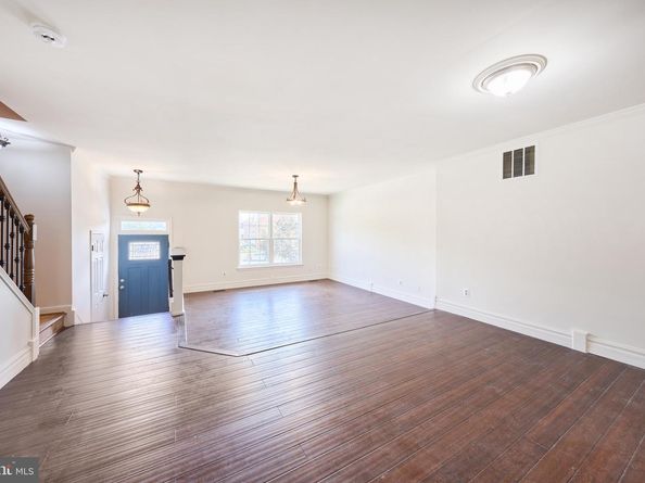 21073 Semblance Drive, Sterling VA 20164