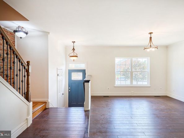21073 Semblance Drive, Sterling VA 20164