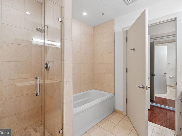 23 S 23rd Street 2L, Philadelphia PA 19103