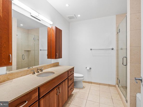 23 S 23rd Street 2L, Philadelphia PA 19103
