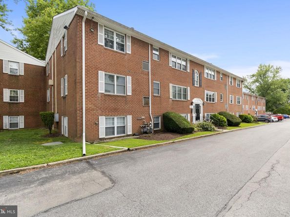 814 South Avenue J6, Secane PA 19018