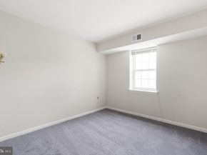 814 South Avenue J6, Secane PA 19018