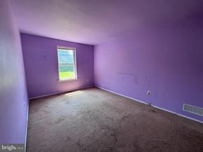 8104 Lindbergh Boulevard, Philadelphia PA 19153
