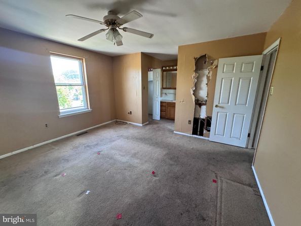 8104 Lindbergh Boulevard, Philadelphia PA 19153