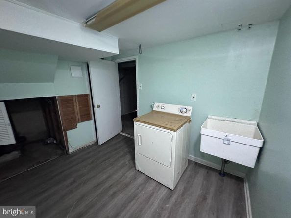 8104 Lindbergh Boulevard, Philadelphia PA 19153