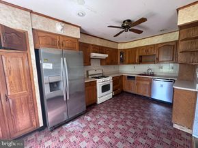 8104 Lindbergh Boulevard, Philadelphia PA 19153