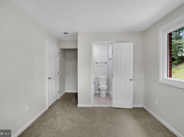 500 47TH Place NE, Washington DC 20019