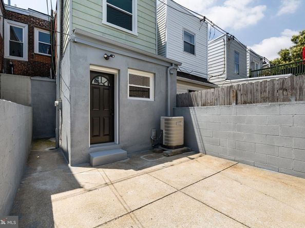 335 Daly Street, Philadelphia PA 19148