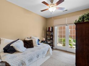 606 Admirals Way, Philadelphia PA 19146