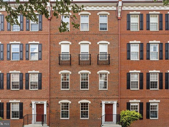 606 Admirals Way, Philadelphia PA 19146