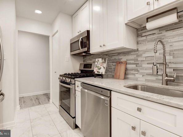 1942 Kennedy Drive 104, Mclean VA 22102