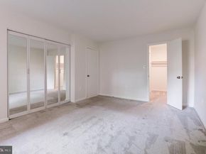 1942 Kennedy Drive 104, Mclean VA 22102