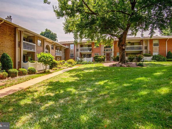 1942 Kennedy Drive 104, Mclean VA 22102