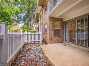 1942 Kennedy Drive 104, Mclean VA 22102