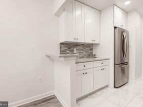1942 Kennedy Drive 104, Mclean VA 22102