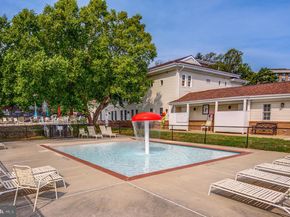 1942 Kennedy Drive 104, Mclean VA 22102
