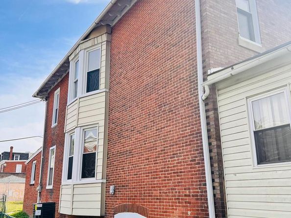 1143 Chestnut Street, Darby PA 19023