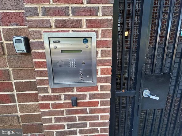2200 17TH Street NW G76, Washington DC 20009