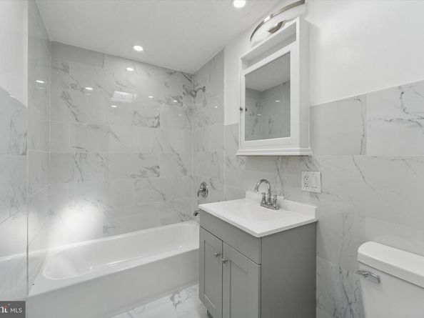 1319 Patrick Henry Place, Philadelphia PA 19122