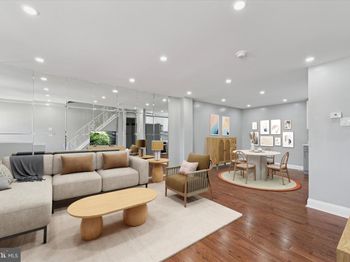 1319 Patrick Henry Place