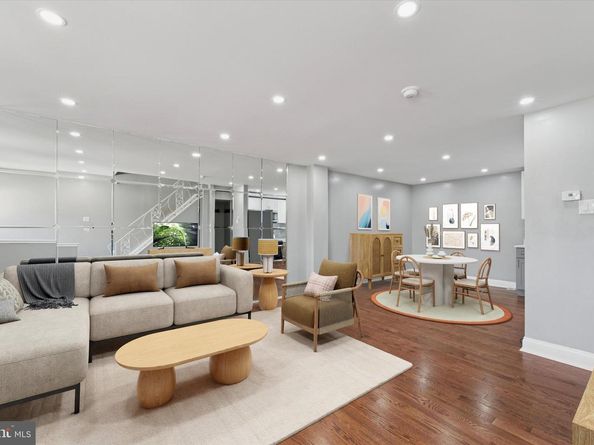 1319 Patrick Henry Place, Philadelphia PA 19122