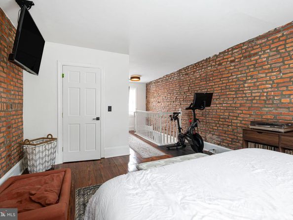 2411 Perot Street, Philadelphia PA 19130