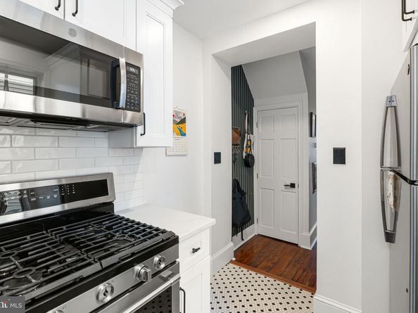 2411 Perot Street, Philadelphia PA 19130