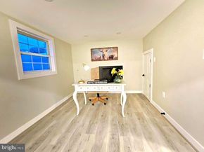 6065 Munson Hill Road, Falls Church VA 22044
