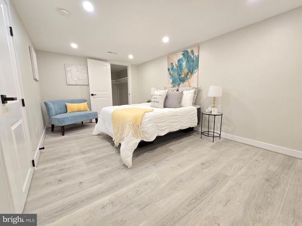 6065 Munson Hill Road, Falls Church VA 22044