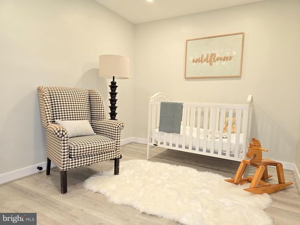 6065 Munson Hill Road, Falls Church VA 22044