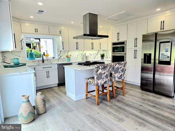 6065 Munson Hill Road, Falls Church VA 22044