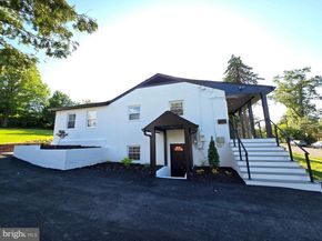 6065 Munson Hill Road, Falls Church VA 22044