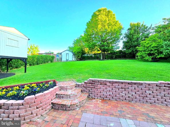 6065 Munson Hill Road, Falls Church VA 22044