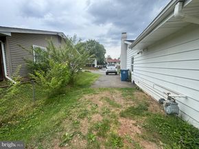 1314 E Holly Avenue, Sterling VA 20164