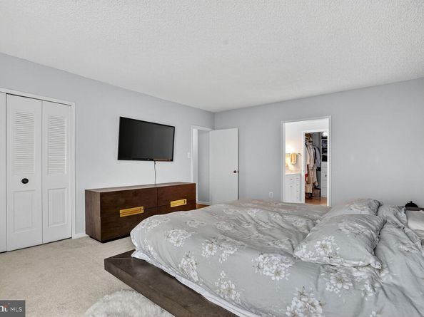 3701 S George Mason Drive 1915N, Falls Church VA 22041