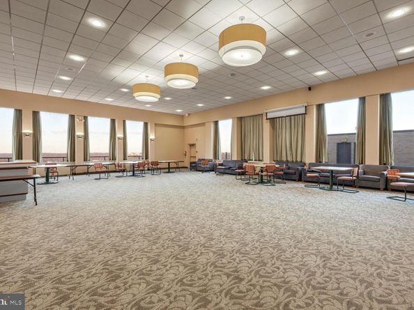 3701 S George Mason Drive 1915N, Falls Church VA 22041