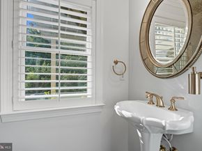 2124 21st Road N, Arlington VA 22201