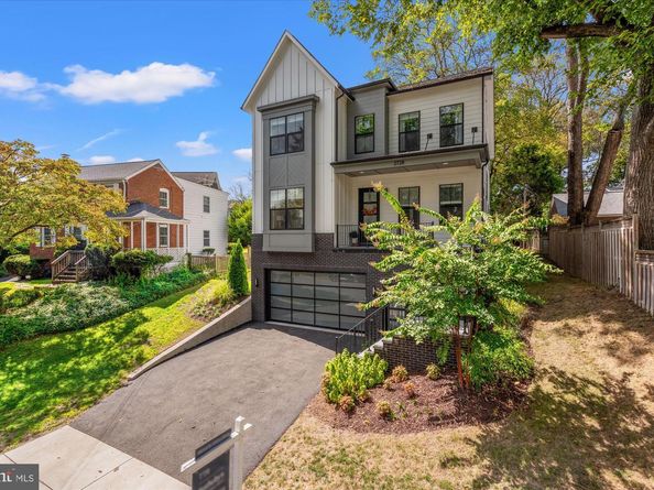 2728 N Edison Street, Arlington VA 22207