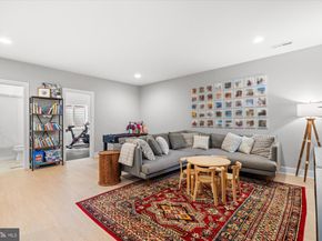 2728 N Edison Street, Arlington VA 22207