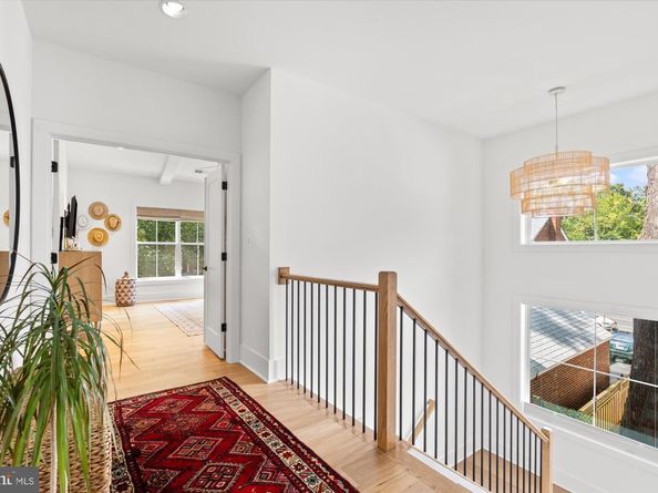 2728 N Edison Street, Arlington VA 22207